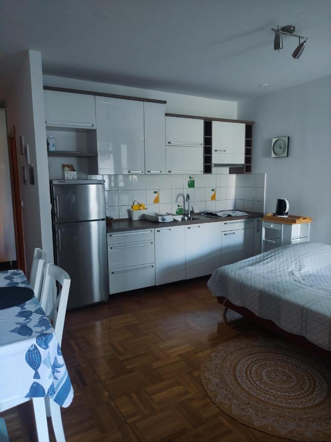 Apartman Vesna 2 Persons Njivice Eksteriør bilde